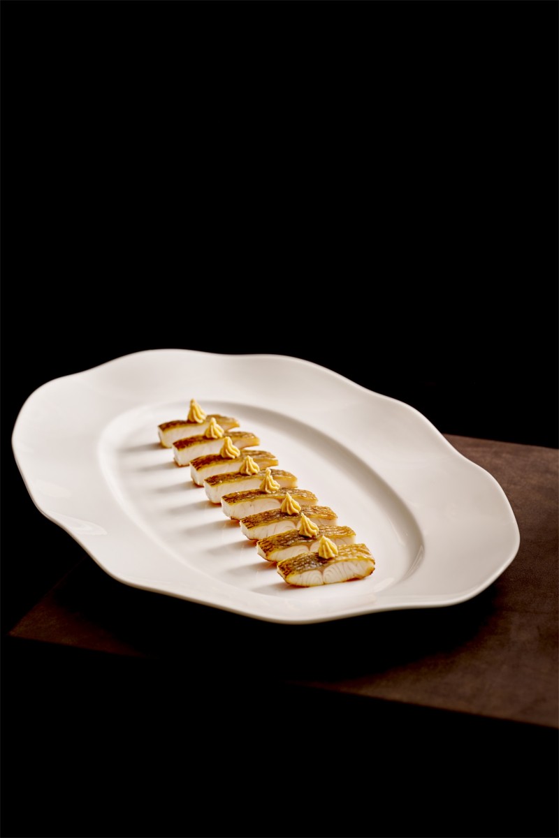 茉莉花烟熏波斯湖赤鲈