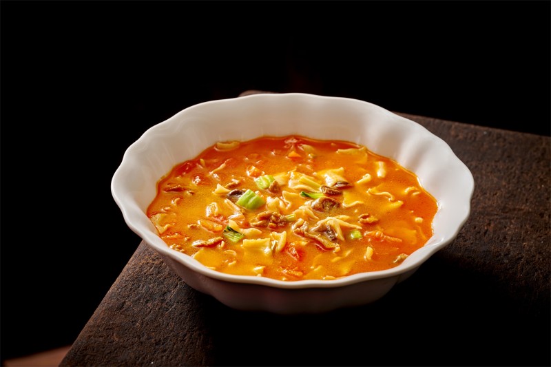 野蘑菇酸汤面片